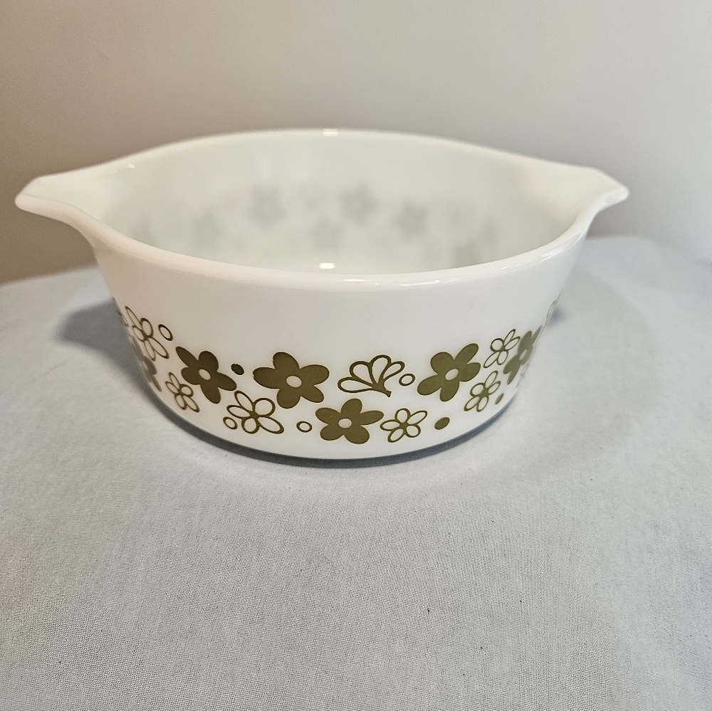 Vintage Pyrex Spring Blossom/Lazy Daisey Mixing Bowl # 472